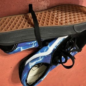 Thunder struck lace up vans